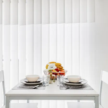 Studio Elegant Style Black&white 5min Gare Apartament Poissy