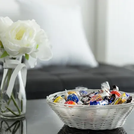 Apartament Studio Elegant Style Black&white 5min Gare *