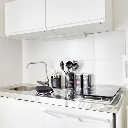Studio Elegant Style Black&white 5min Gare Apartament Poissy