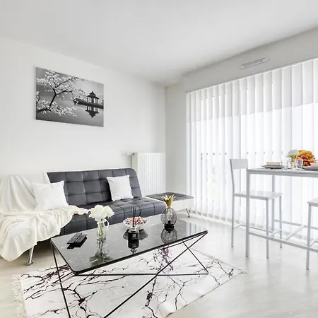 Studio Elegant Style Black&white 5min Gare *